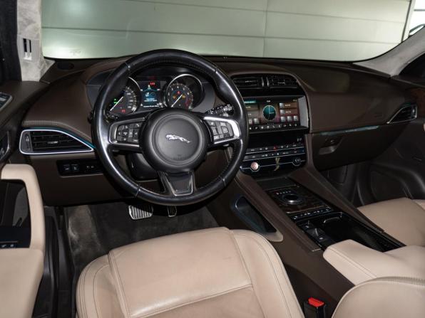 Jaguar F-Pace I с пробегом 2018 года, цена 2 950 000 рублей, 95050 км, внедорожник, Автокод Объявления