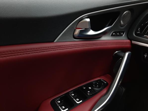 Kia Stinger I с пробегом 2018 года, цена 3 290 000 рублей, 45321 км, лифтбек, Автокод Объявления
