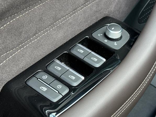 Geely Monjaro I Рестайлинг с пробегом 2026 года, цена 4 120 000 рублей, 10 км, внедорожник, Автокод Объявления