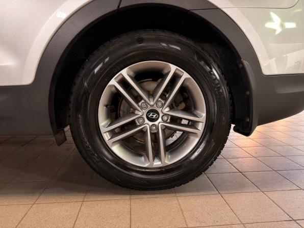 Hyundai Santa Fe III Рестайлинг с пробегом 2016 года, цена 1 849 000 рублей, 111000 км, внедорожник, Автокод Объявления