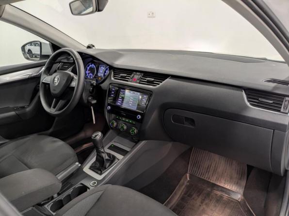 Skoda Octavia III (A7) Рестайлинг с пробегом 2019 года, цена 1 450 000 рублей, 119106 км, лифтбек, Автокод Объявления