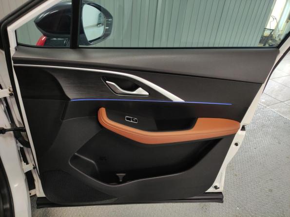Omoda C5 I с пробегом 2023 года, цена 1 250 000 рублей, 110000 км, внедорожник, Автокод Объявления