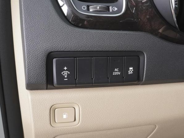 Kia Carnival III с пробегом 2019 года, цена 2 500 000 рублей, 206554 км, минивэн, Автокод Объявления