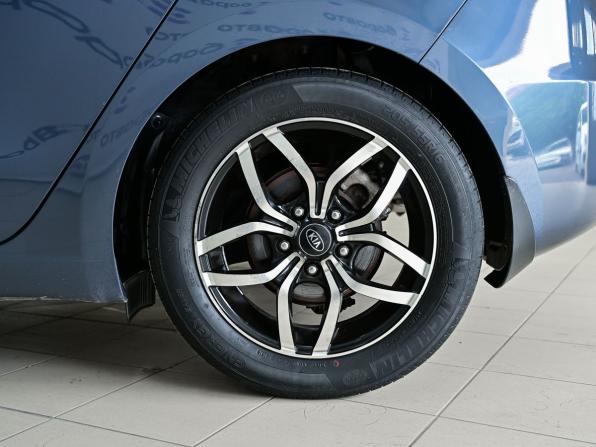 Kia Ceed II Рестайлинг с пробегом 2016 года, цена 1 380 000 рублей, 102637 км, хэтчбек, Автокод Объявления