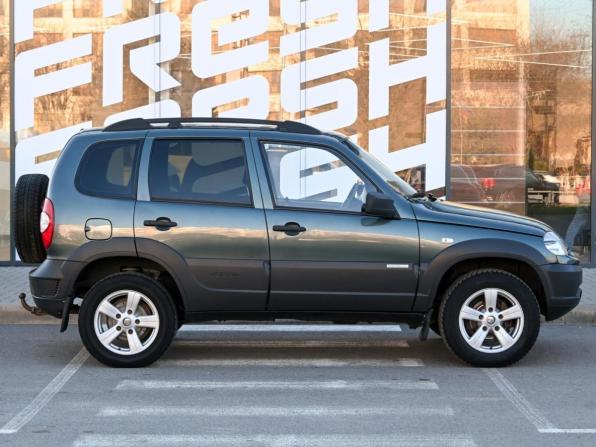 Chevrolet Niva I Рестайлинг с пробегом 2012 года, цена 439 030 рублей, 263670 км, внедорожник, Автокод Объявления