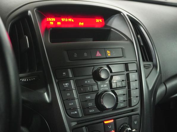 Opel Astra J с пробегом 2011 года, цена 629 000 рублей, 193649 км, хэтчбек, Автокод Объявления