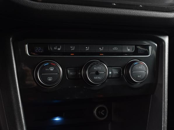 Volkswagen Tiguan II с пробегом 2017 года, цена 1 799 997 рублей, 171233 км, внедорожник, Автокод Объявления