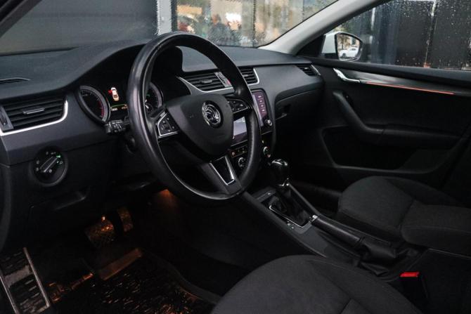 Skoda Octavia III (A7) Рестайлинг с пробегом 2017 года, цена 1 660 000 рублей, 158584 км, лифтбек, Автокод Объявления