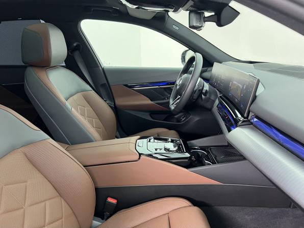 BMW 5 серии VIII (G60/G61/G68) с пробегом 2023 года, цена 7 770 000 рублей, 12800 км, седан, Автокод Объявления