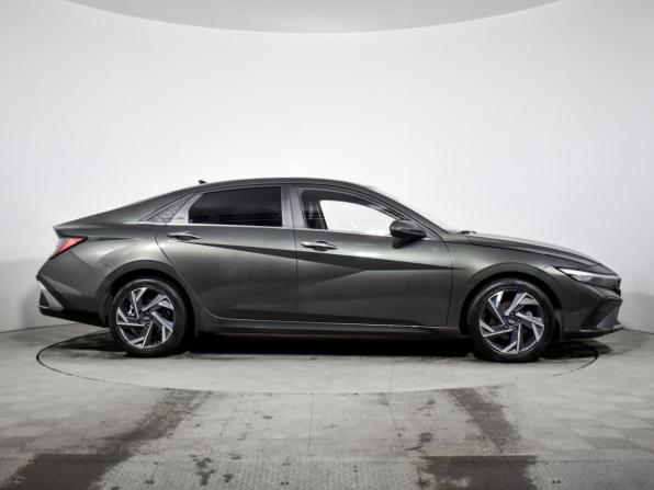 Hyundai Elantra VII (CN7) Рестайлинг с пробегом 2024 года, цена 2 098 960 рублей, 39485 км, седан, Автокод Объявления