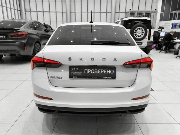 Skoda Rapid II с пробегом 2021 года, цена 1 799 000 рублей, 82566 км, лифтбек, Автокод Объявления