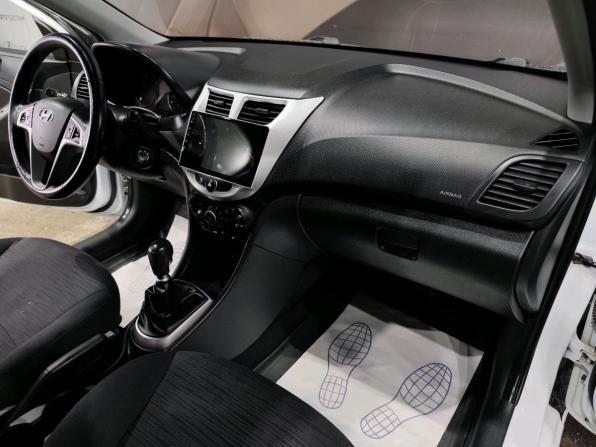 Hyundai Solaris I Рестайлинг с пробегом 2016 года, цена 982 000 рублей, 100142 км, седан, Автокод Объявления