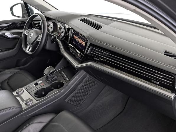 Volkswagen Touareg III с пробегом 2019 года, цена 3 900 000 рублей, 234306 км, внедорожник, Автокод Объявления