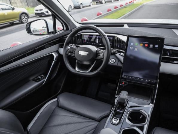 Geely Atlas II с пробегом 2024 года, цена 2 749 000 рублей, 27163 км, внедорожник, Автокод Объявления