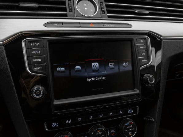 Volkswagen Passat B8 с пробегом 2015 года, цена 1 750 000 рублей, 185302 км, седан, Автокод Объявления