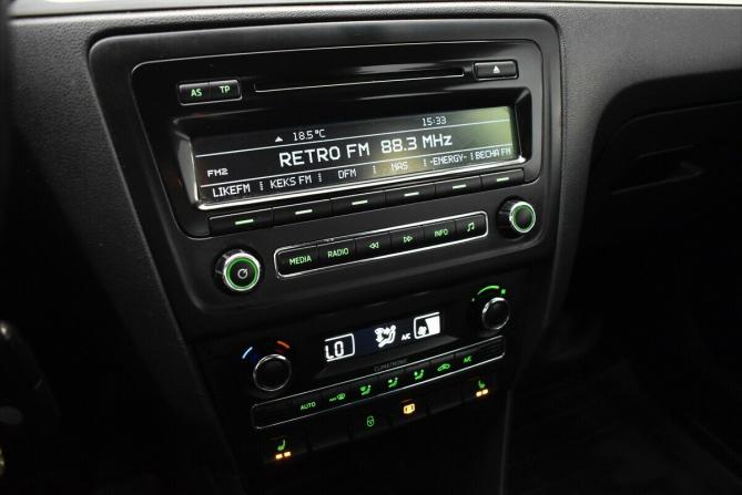 Skoda Rapid I с пробегом 2014 года, цена 810 000 рублей, 205732 км, лифтбек, Автокод Объявления