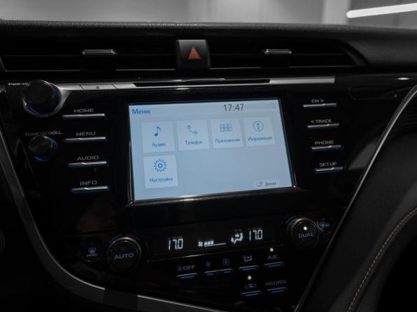 Toyota Camry VIII (XV70) с пробегом 2018 года, цена 2 380 000 рублей, 212945 км, седан, Автокод Объявления