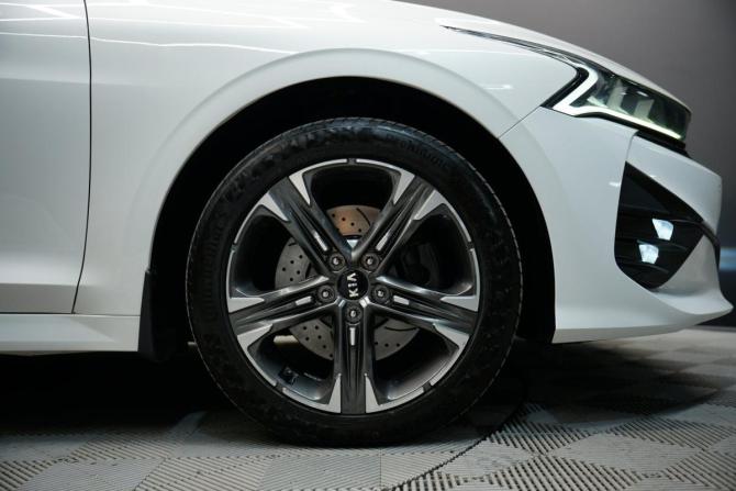 Kia K5 III с пробегом 2020 года, цена 2 695 000 рублей, 110000 км, седан, Автокод Объявления