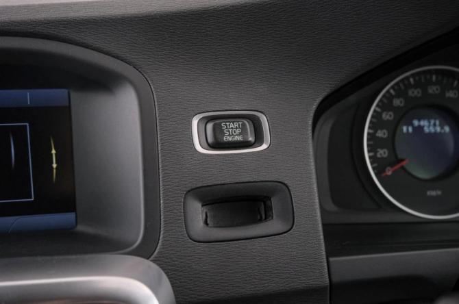 Volvo V60 I с пробегом 2012 года, цена 1 149 000 рублей, 94000 км, универсал, Автокод Объявления