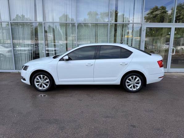 Skoda Octavia III (A7) Рестайлинг с пробегом 2019 года, цена 1 663 000 рублей, 100399 км, лифтбек, Автокод Объявления
