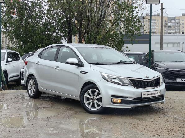 Kia Rio III Рестайлинг с пробегом 2016 года, цена 1 099 000 рублей, 72000 км, седан, Автокод Объявления