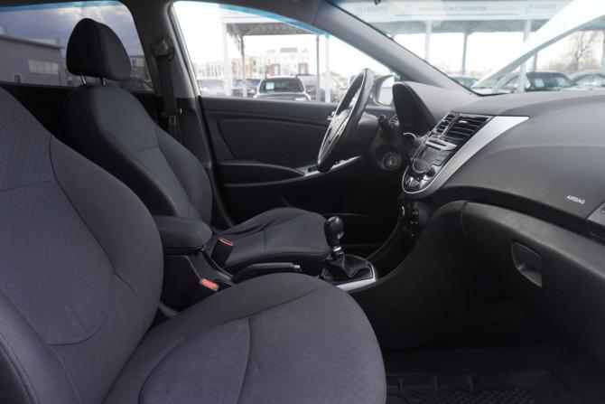 Hyundai Solaris I с пробегом 2013 года, цена 699 000 рублей, 268929 км, хэтчбек, Автокод Объявления