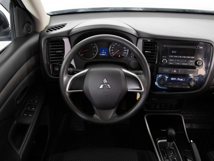 Mitsubishi Outlander III Рестайлинг 2 Санкт-Петербург  - изображение 11