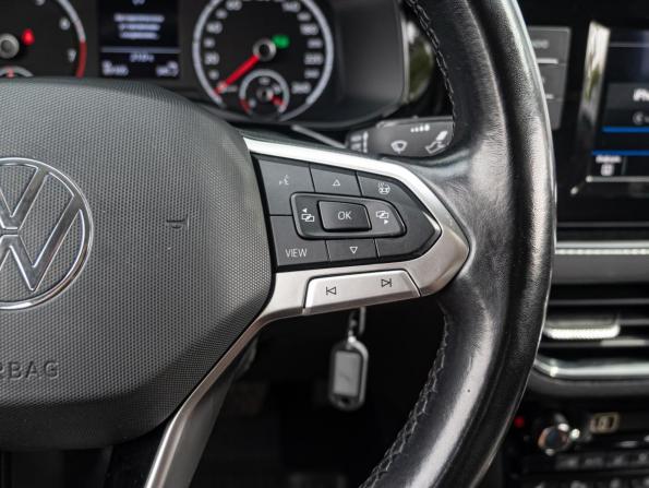Volkswagen Polo VI с пробегом 2021 года, цена 1 625 000 рублей, 89105 км, лифтбек, Автокод Объявления