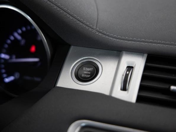Land Rover Range Rover Evoque I с пробегом 2013 года, цена 2 099 000 рублей, 115793 км, внедорожник, Автокод Объявления