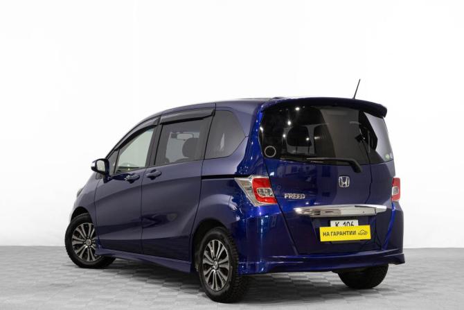 Honda Freed I Рестайлинг 2 с пробегом 2015 года, цена 1 299 000 рублей, 128000 км, компактвэн, Автокод Объявления