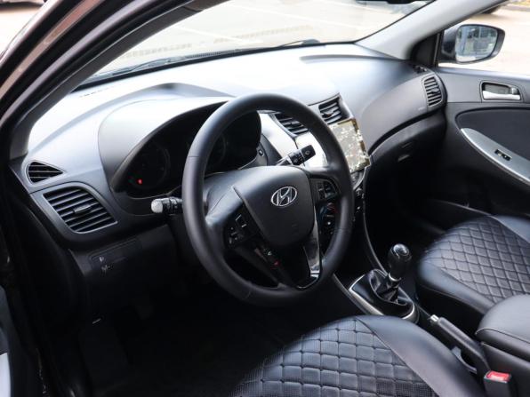 Hyundai Solaris I Рестайлинг с пробегом 2015 года, цена 997 000 рублей, 125256 км, седан, Автокод Объявления