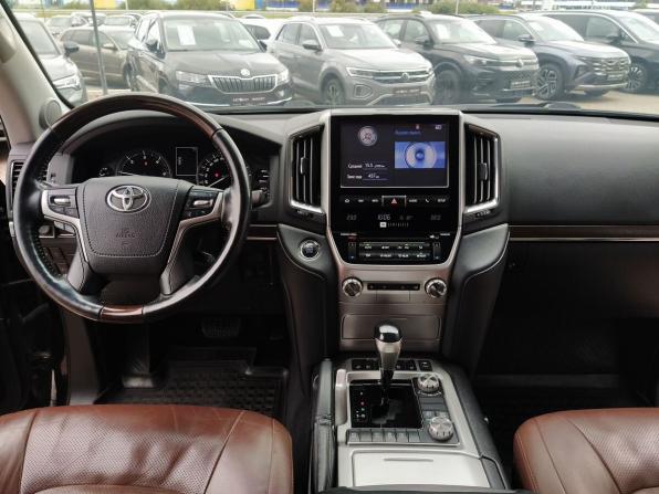 Toyota Land Cruiser 200 Series Рестайлинг 2 с пробегом 2016 года, цена 5 499 000 рублей, 181195 км, внедорожник, Автокод Объявления