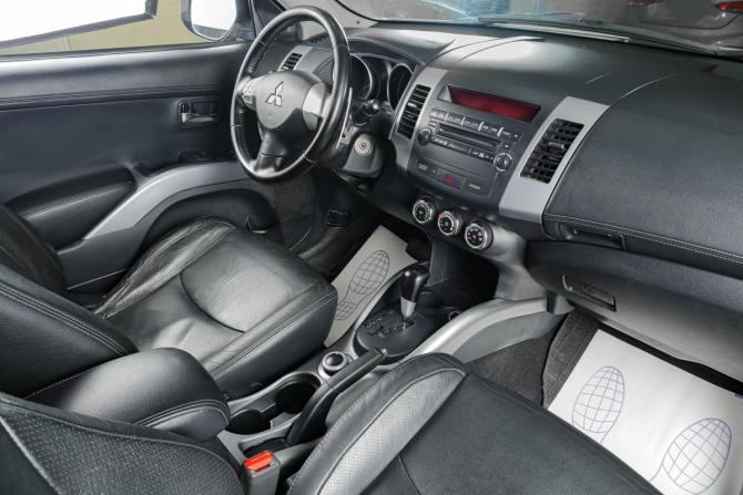 Mitsubishi Outlander II Рестайлинг с пробегом 2012 года, цена 999 000 рублей, 344000 км, внедорожник, Автокод Объявления