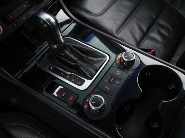 Volkswagen Touareg II с пробегом 2012 года, цена 1 699 777 рублей, 341797 км, внедорожник, Автокод Объявления
