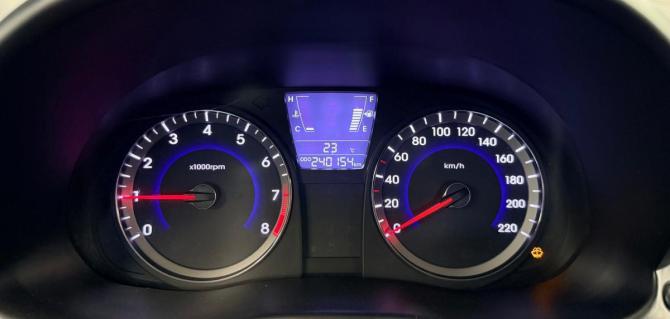 Hyundai Solaris I с пробегом 2013 года, цена 590 000 рублей, 240143 км, хэтчбек, Автокод Объявления