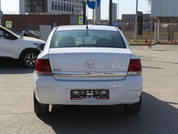 Opel Astra H Рестайлинг с пробегом 2013 года, цена 490 000 рублей, 187337 км, седан, Автокод Объявления