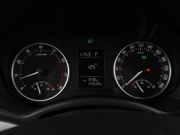 Skoda Octavia II (A5) Рестайлинг с пробегом 2011 года, цена 984 000 рублей, 142630 км, лифтбек, Автокод Объявления