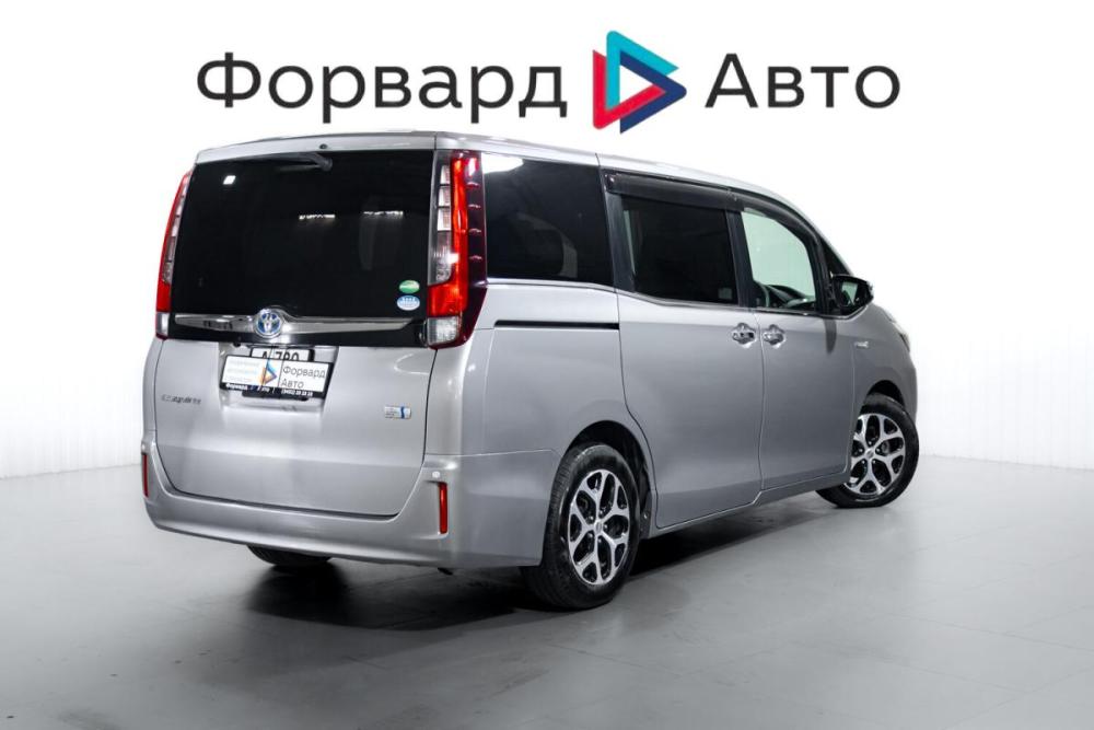 Toyota Esquire I Тюмень  - изображение 8