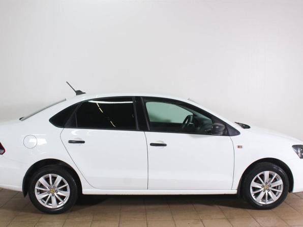 Volkswagen Polo V Рестайлинг с пробегом 2017 года, цена 956 000 рублей, 119874 км, седан, Автокод Объявления