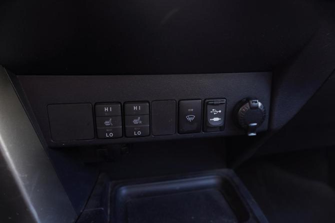 Toyota RAV4 IV (XA40) с пробегом 2013 года, цена 2 300 000 рублей, 25785 км, внедорожник, Автокод Объявления