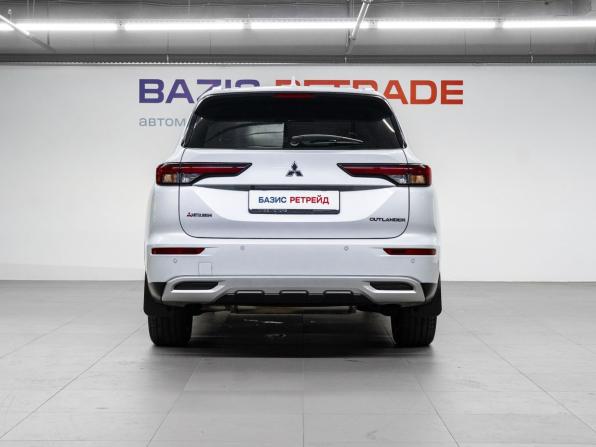 Mitsubishi Outlander IV с пробегом 2023 года, цена 3 600 000 рублей, 45475 км, внедорожник, Автокод Объявления