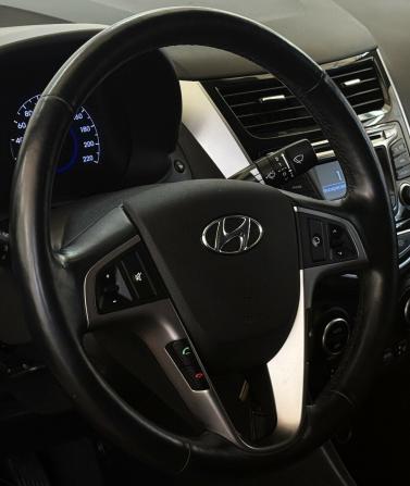Hyundai Solaris I Рестайлинг с пробегом 2016 года, цена 1 050 000 рублей, 175718 км, седан, Автокод Объявления
