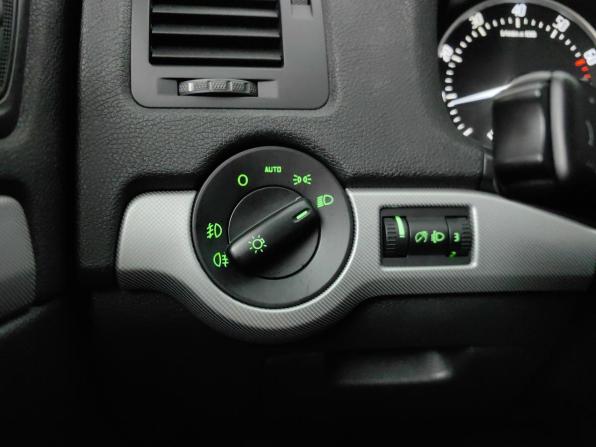 Skoda Octavia II (A5) Рестайлинг с пробегом 2013 года, цена 798 000 рублей, 195425 км, лифтбек, Автокод Объявления