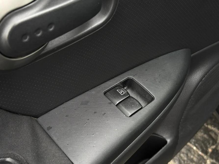 Nissan Note I Крым  - изображение 9