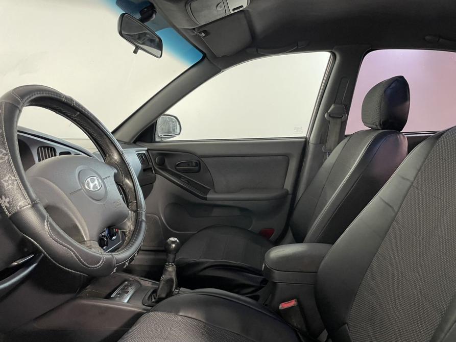Hyundai Elantra III (XD2) Рестайлинг Великий Новгород  - изображение 7