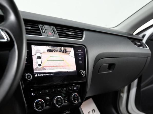Skoda Octavia III (A7) Рестайлинг с пробегом 2019 года, цена 1 159 000 рублей, 73394 км, лифтбек, Автокод Объявления