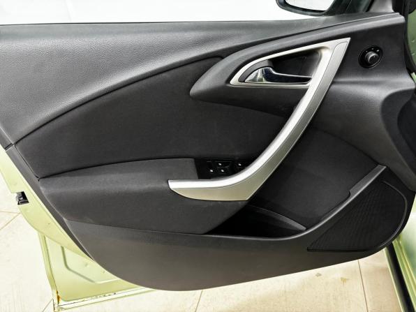 Opel Astra J с пробегом 2011 года, цена 630 000 рублей, 259923 км, хэтчбек, Автокод Объявления