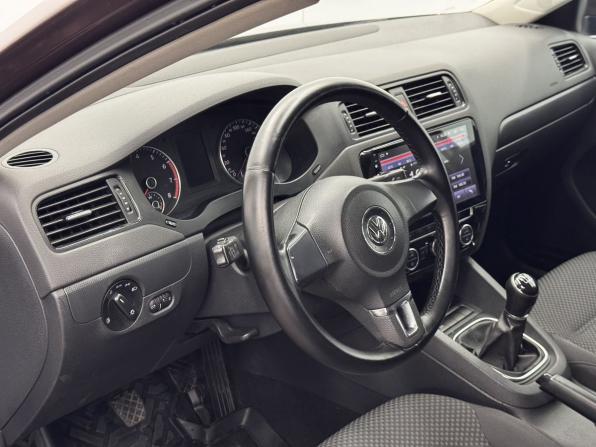 Volkswagen Jetta VI с пробегом 2014 года, цена 999 000 рублей, 211929 км, седан, Автокод Объявления