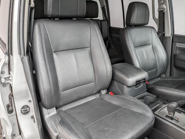 Mitsubishi Pajero IV Рестайлинг 2 с пробегом 2017 года, цена 3 330 000 рублей, 106953 км, внедорожник, Автокод Объявления