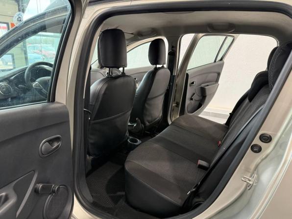 Renault Sandero II Рестайлинг с пробегом 2019 года, цена 1 111 000 рублей, 120000 км, хэтчбек, Автокод Объявления